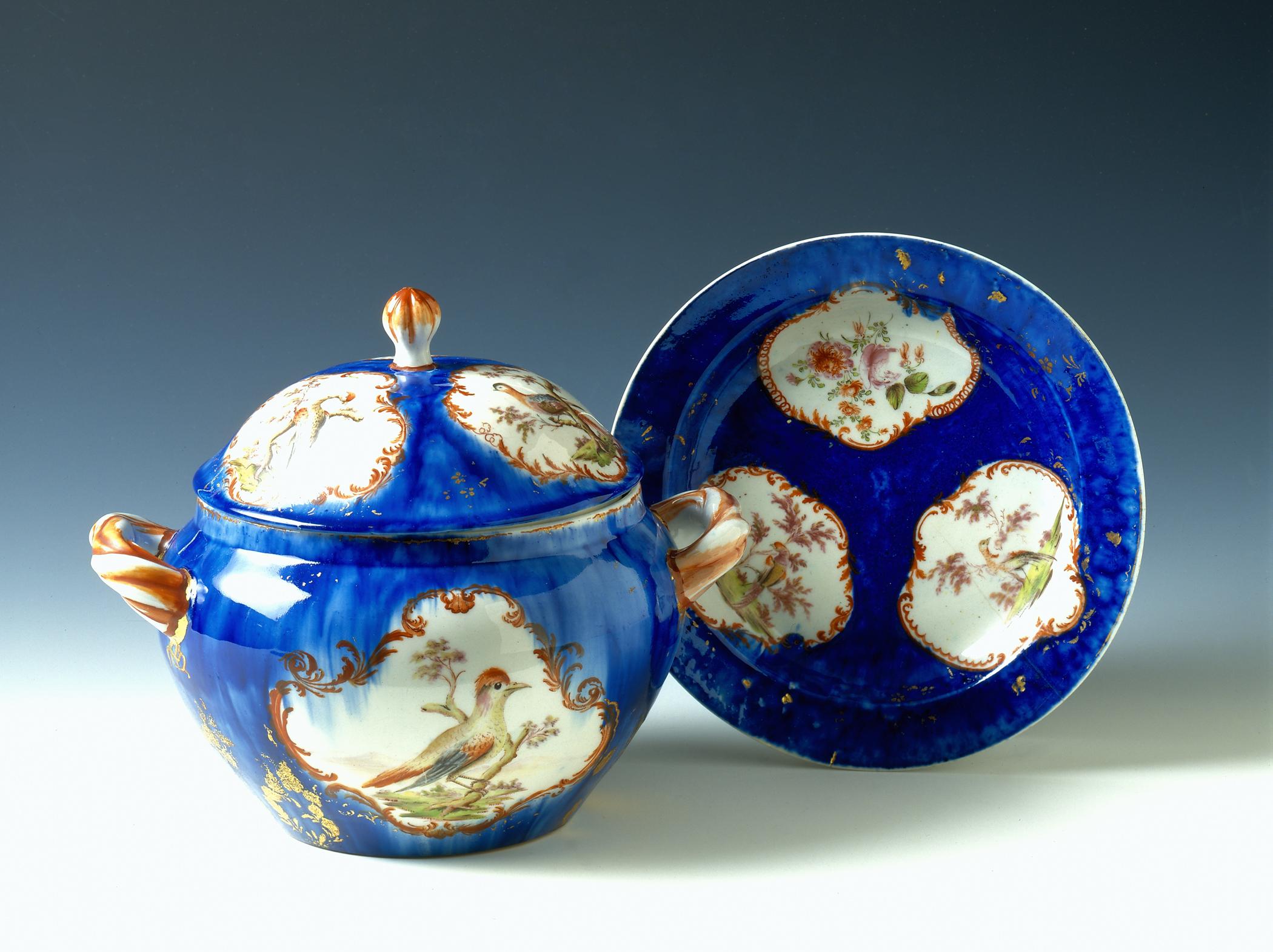 1996.0004.218 A-C Tureen (view 2)