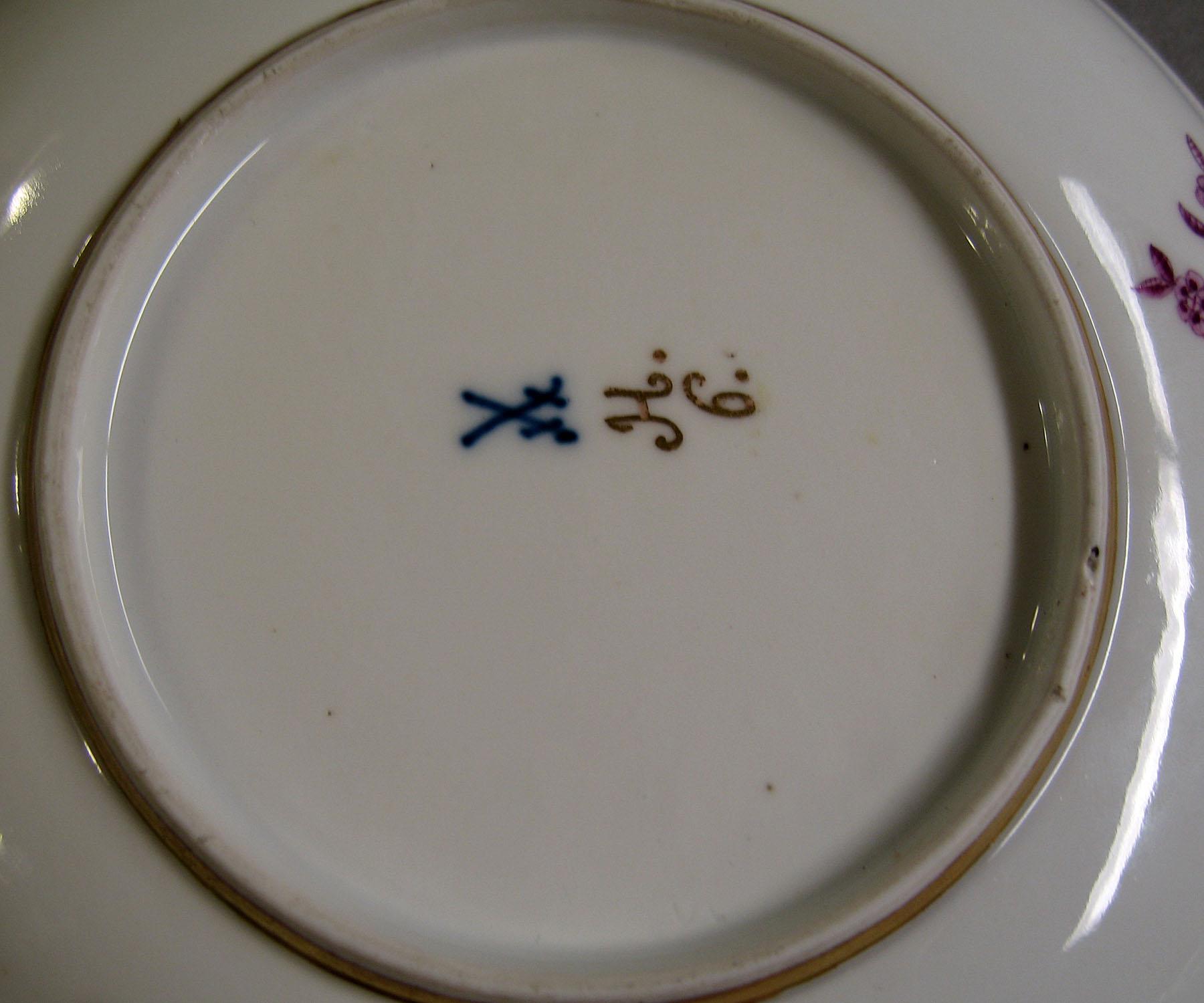 1996.0004.224 C Soup bowl stand (mark)