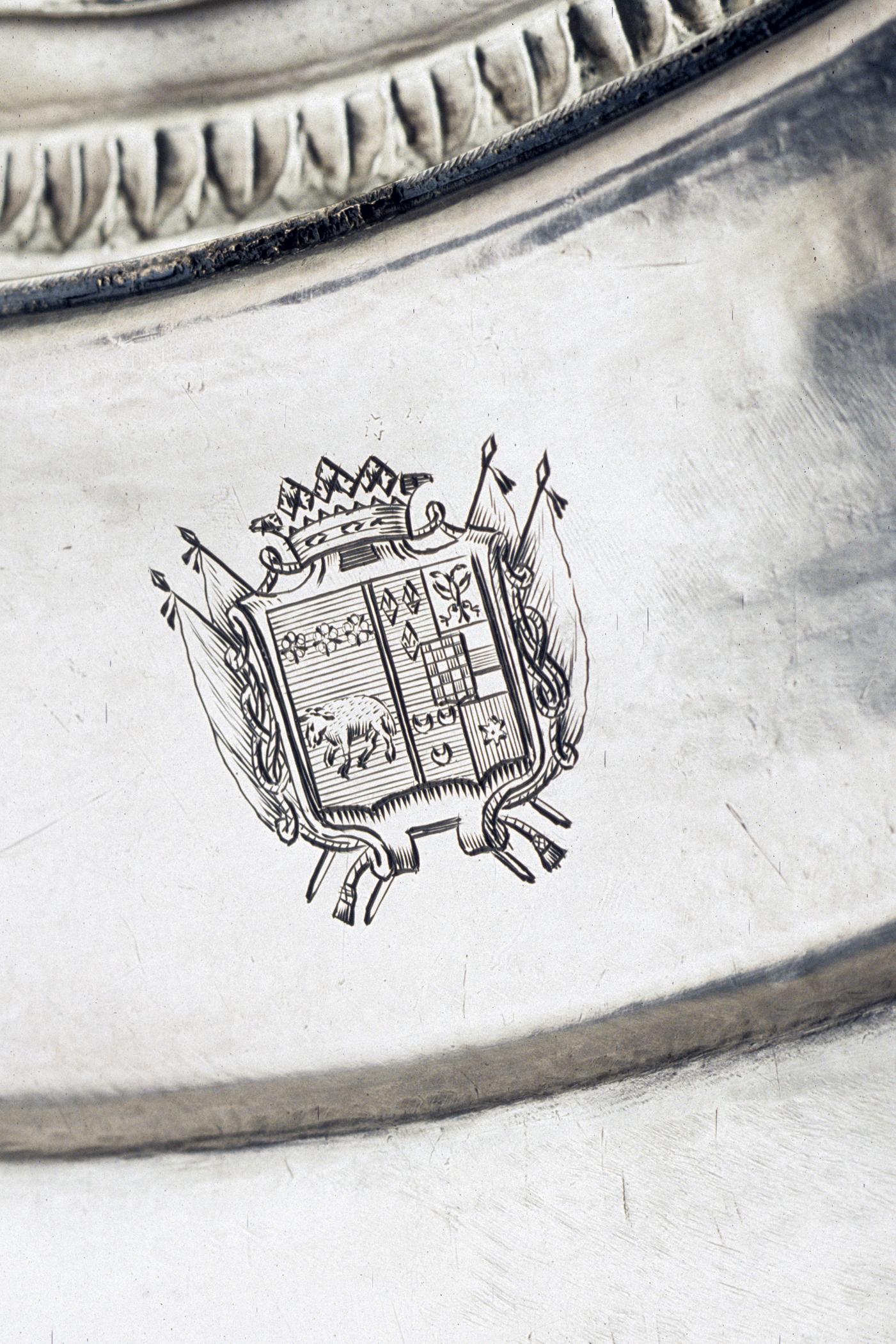 1996.0004.227 A-D Tureen (detail 4)