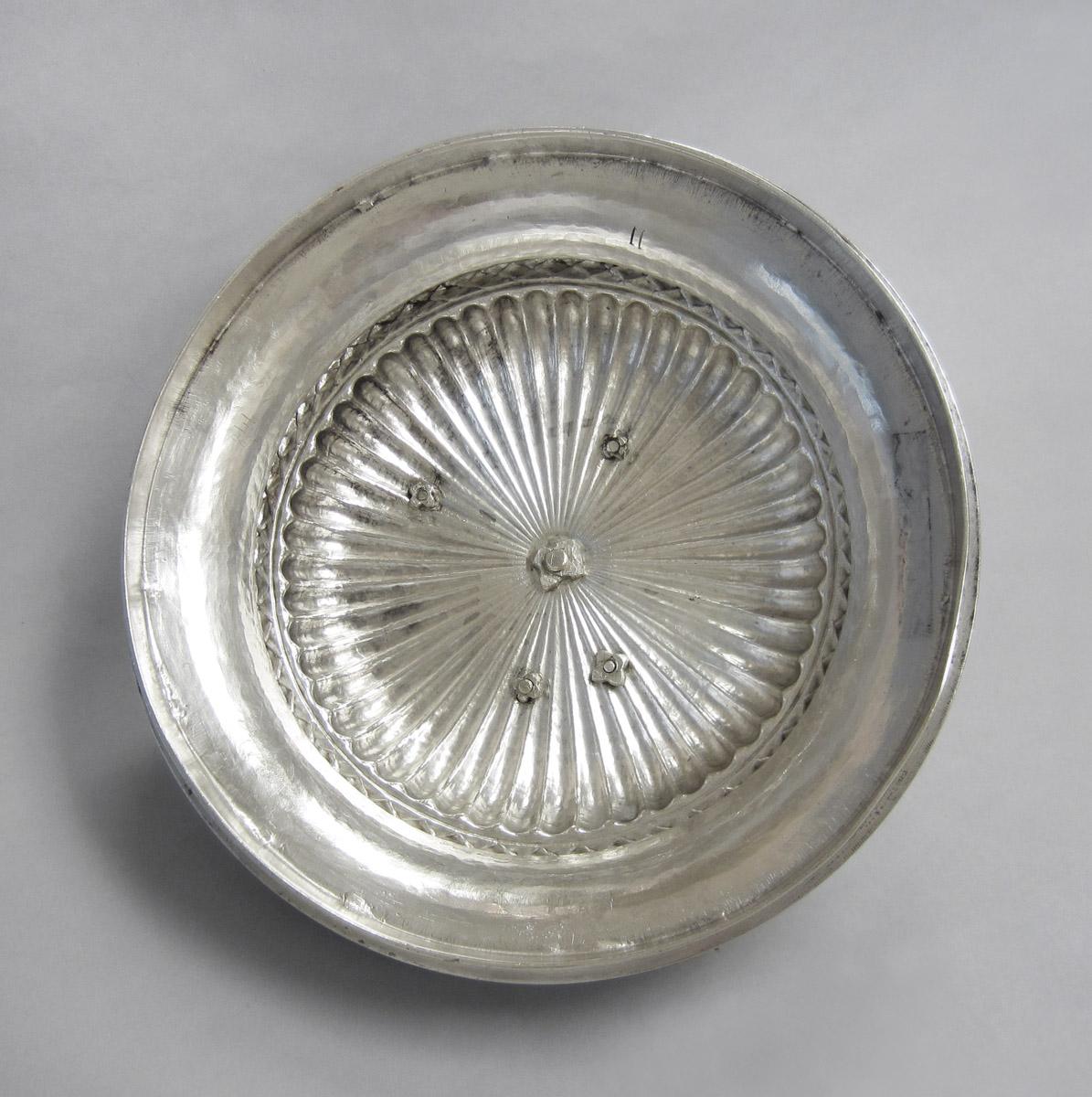 1996.0004.230.002 A Tureen lid, underside