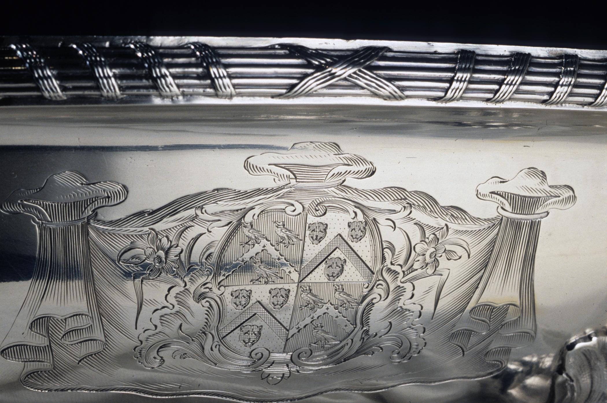 1996.0004.233 A, B Tureen (detail 1)