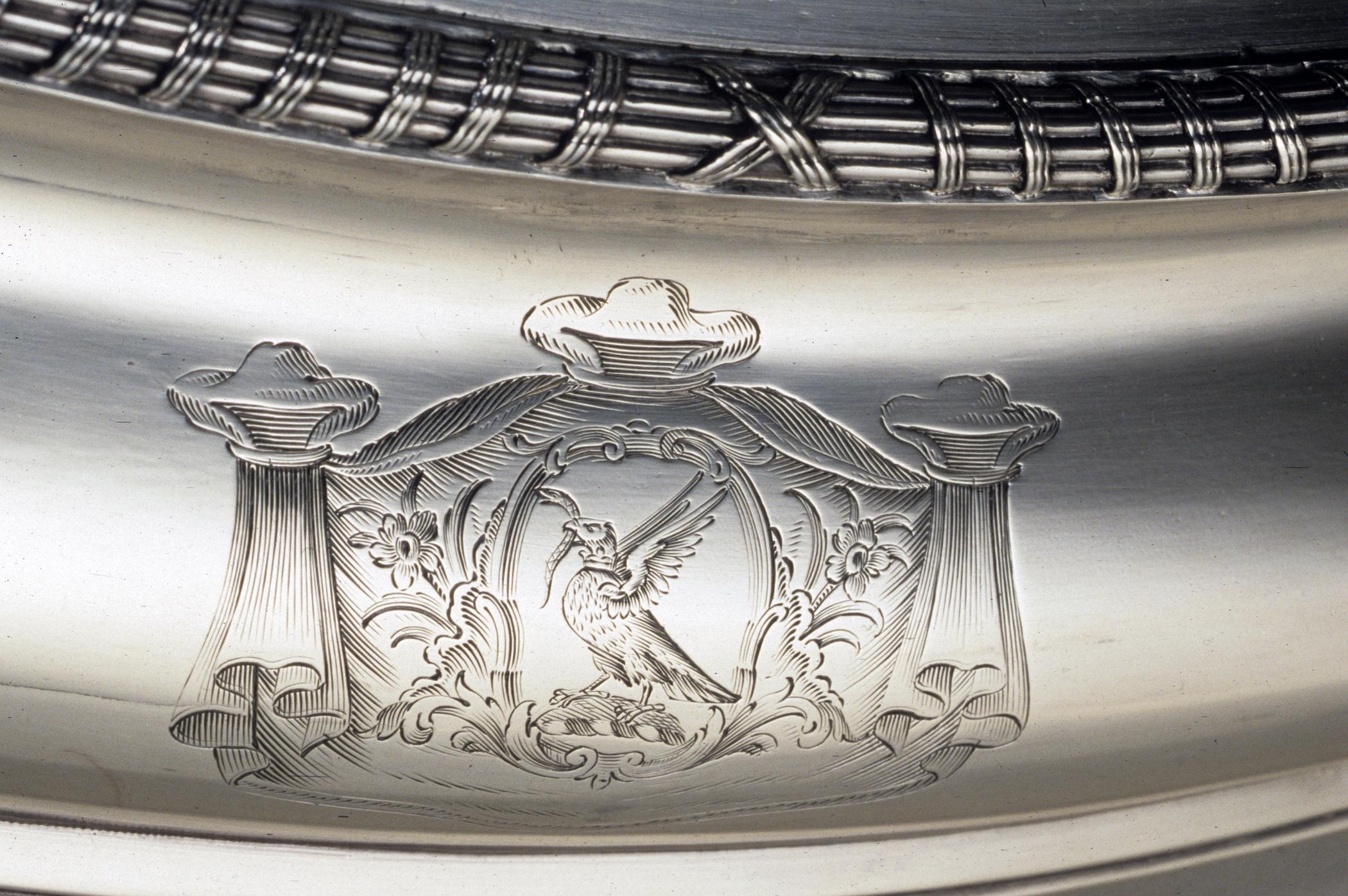 1996.0004.233 A, B Tureen (detail 3)