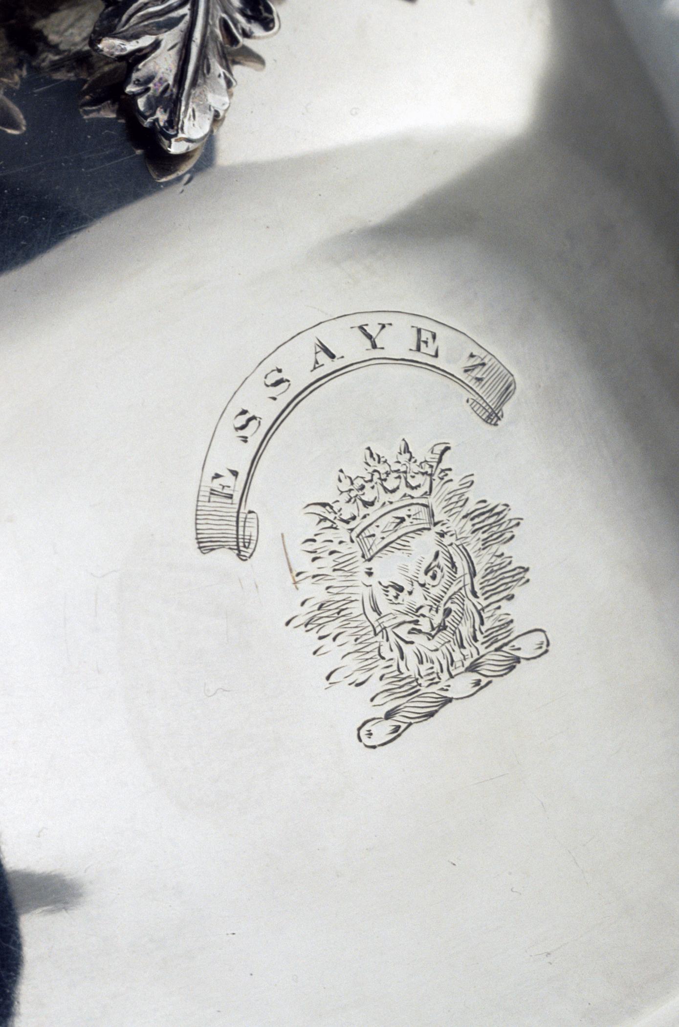 1996.0004.238 A, B Tureen (detail 2)