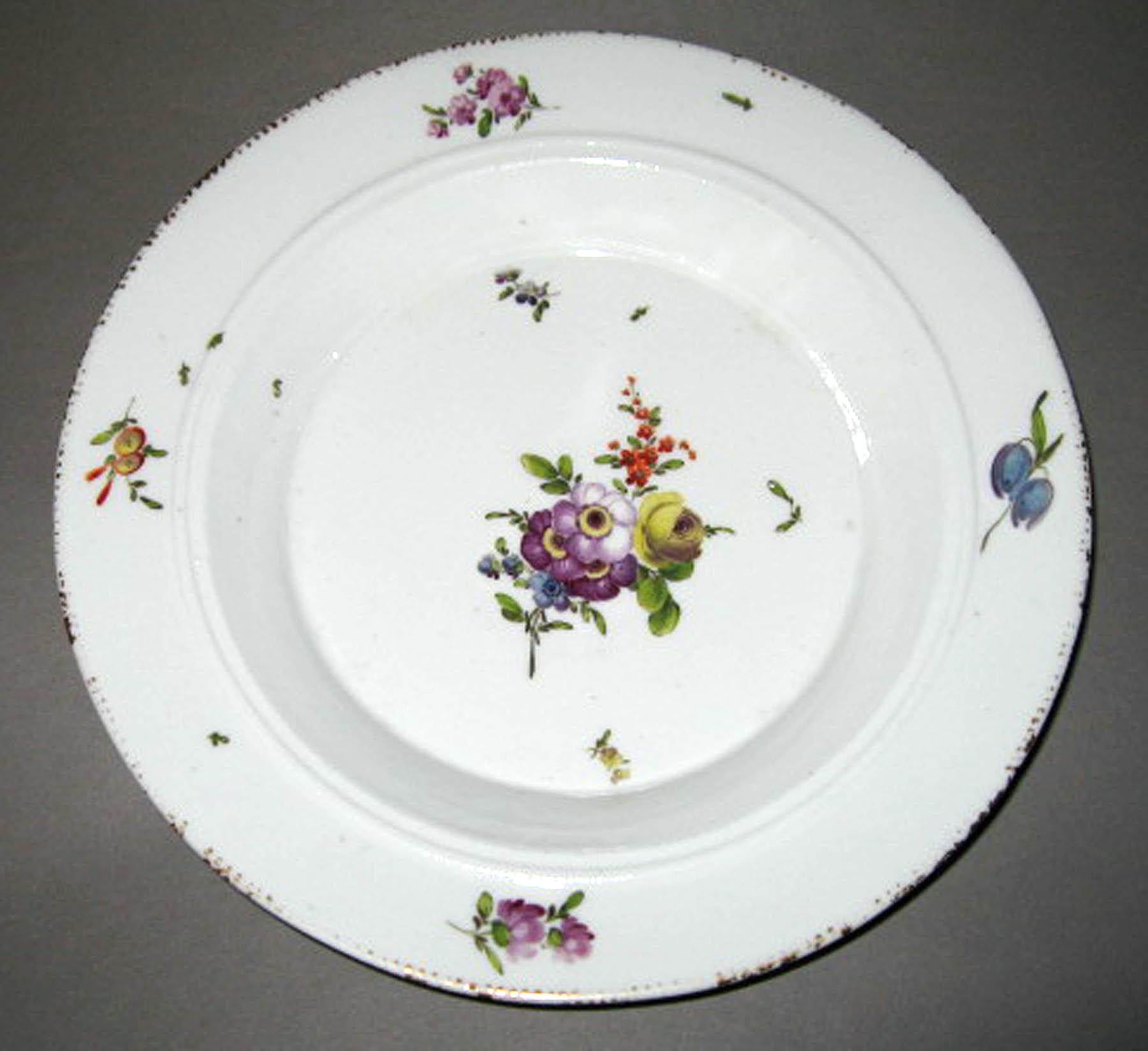1996.0004.239.002 French porcelain soup plate