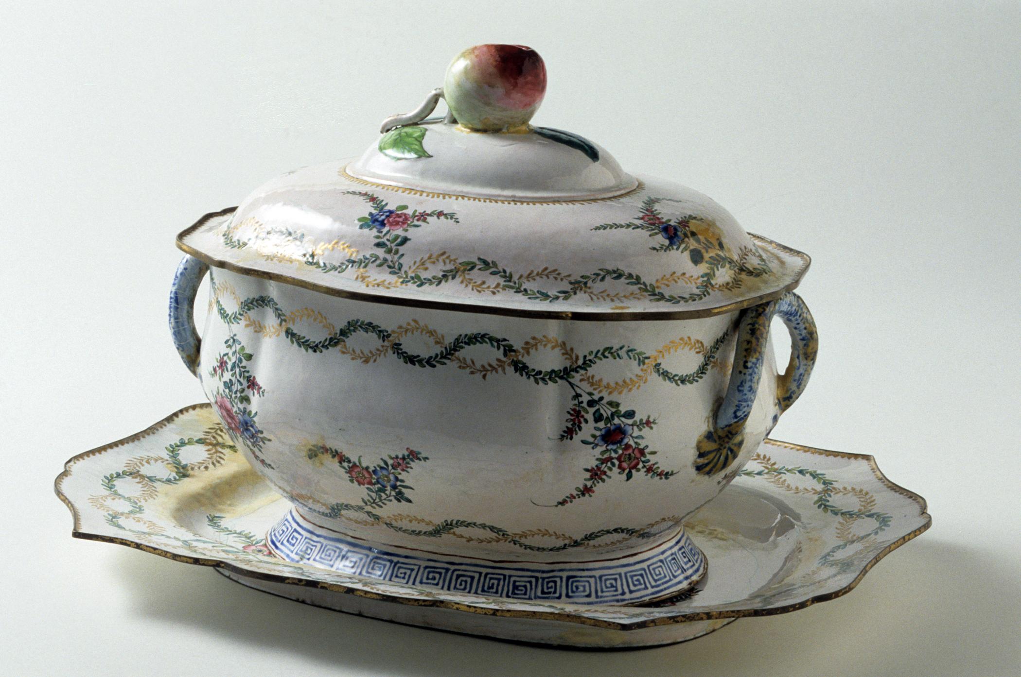 1996.0004.241 Tureen