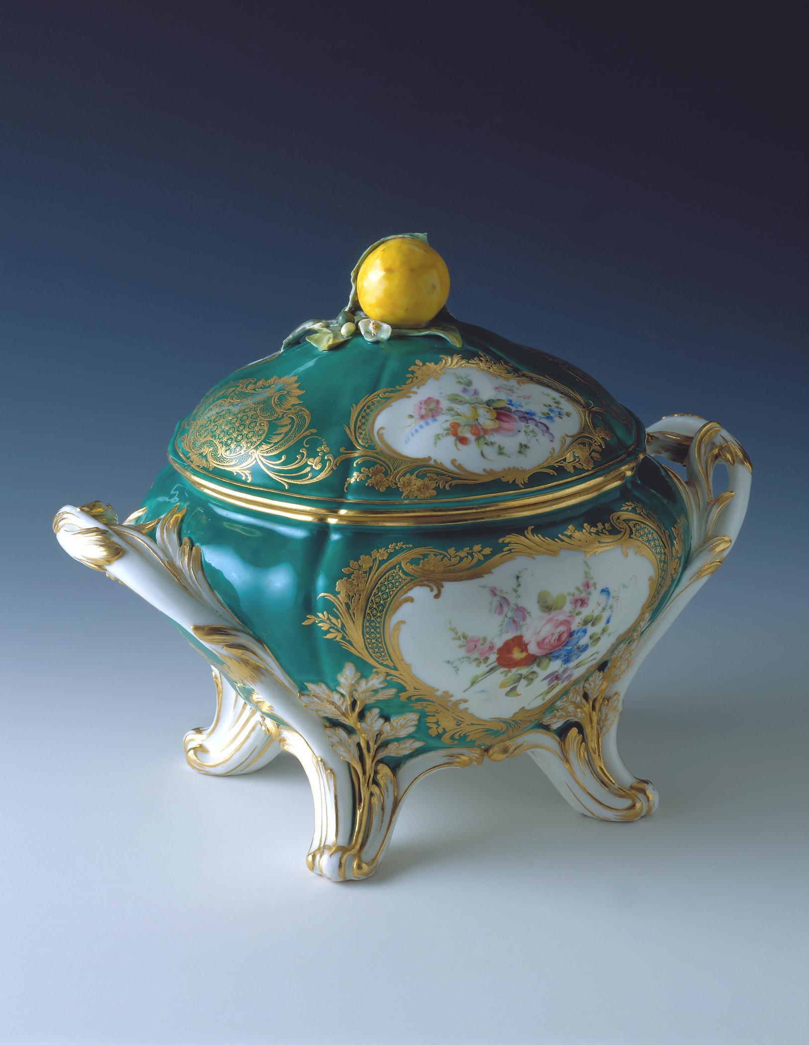 1996.0004.245 A, B Tureen