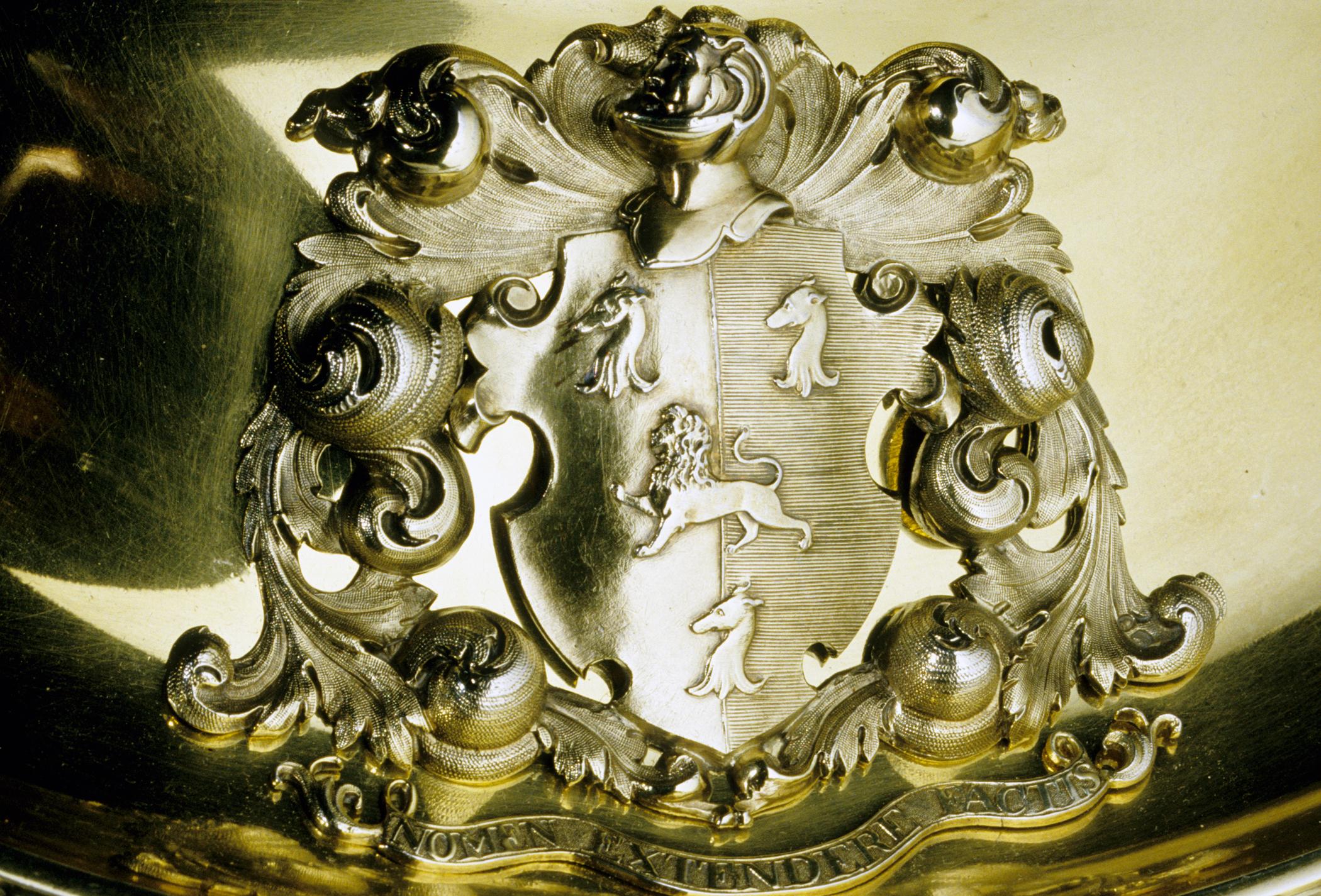 1996.0004.252 A-D Tureen (detail 3)