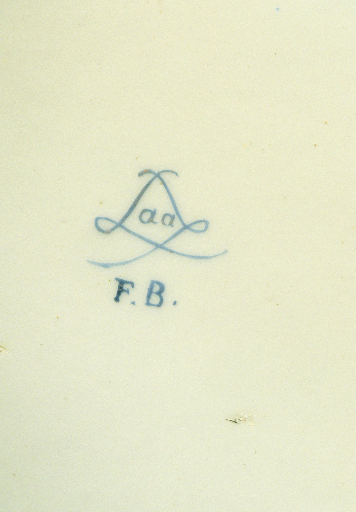 1996.0004.253 A-C Bowl and Stand (detail)