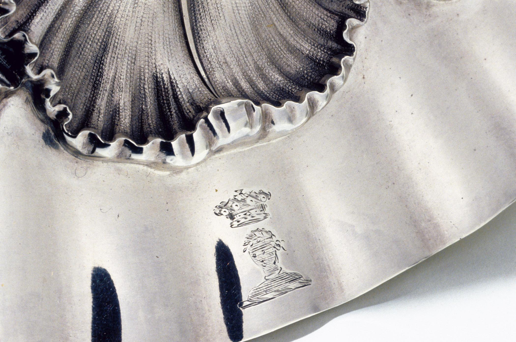 1996.0004.254 A-D Tureen (detail 4)