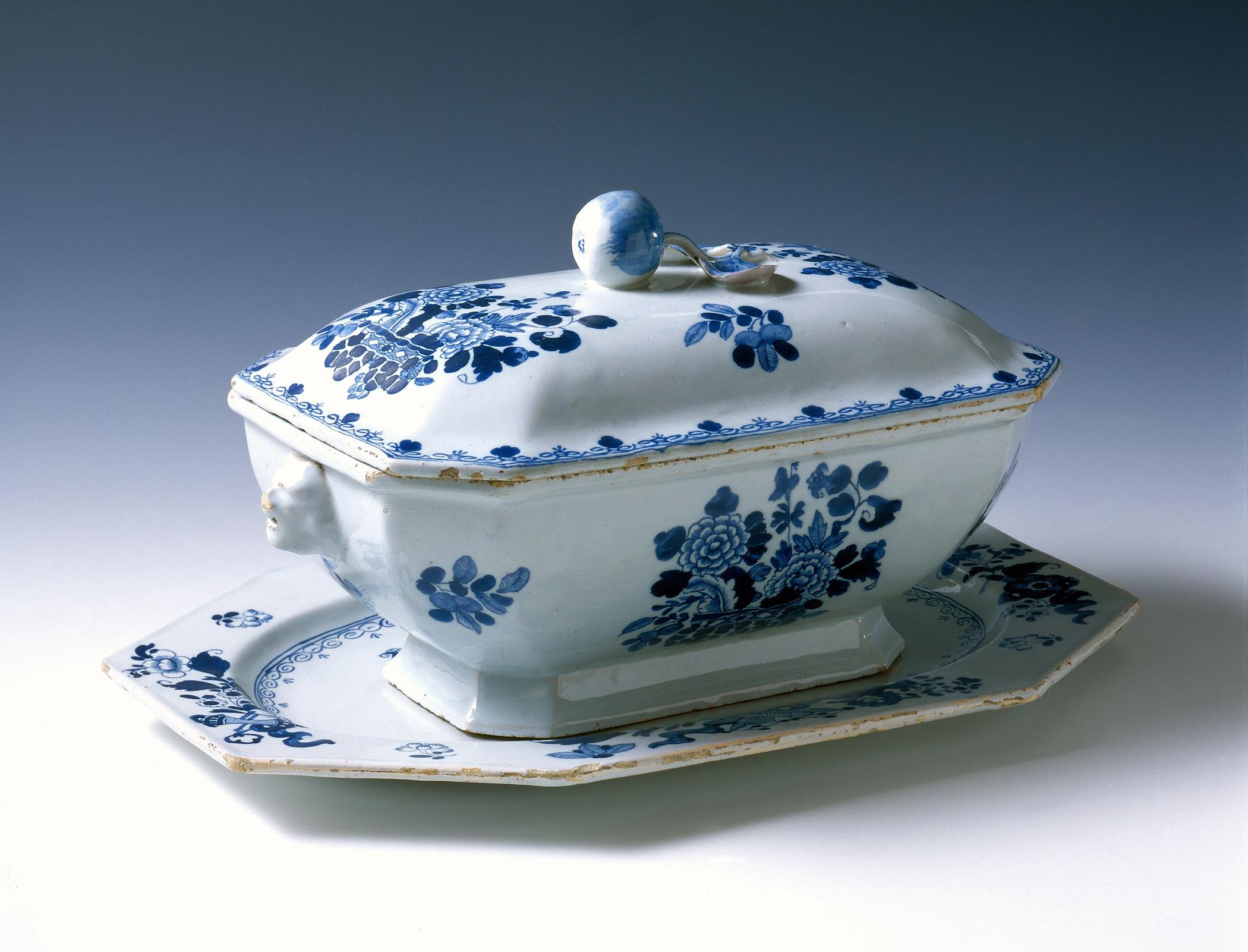 1996.0004.249 A, B and .259 Tureen and stand