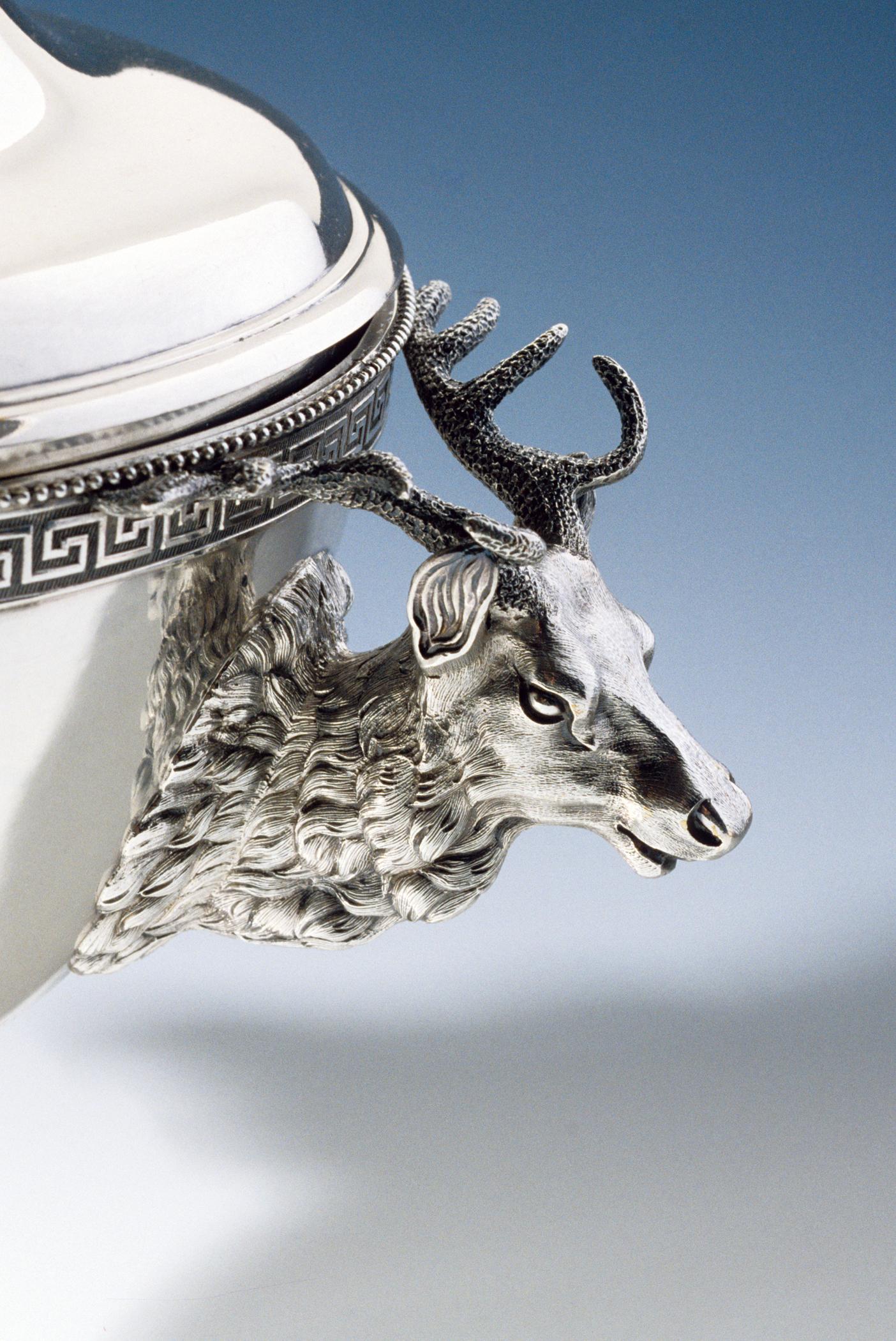 1996.0004.260 A, B Tureen (detail 1)
