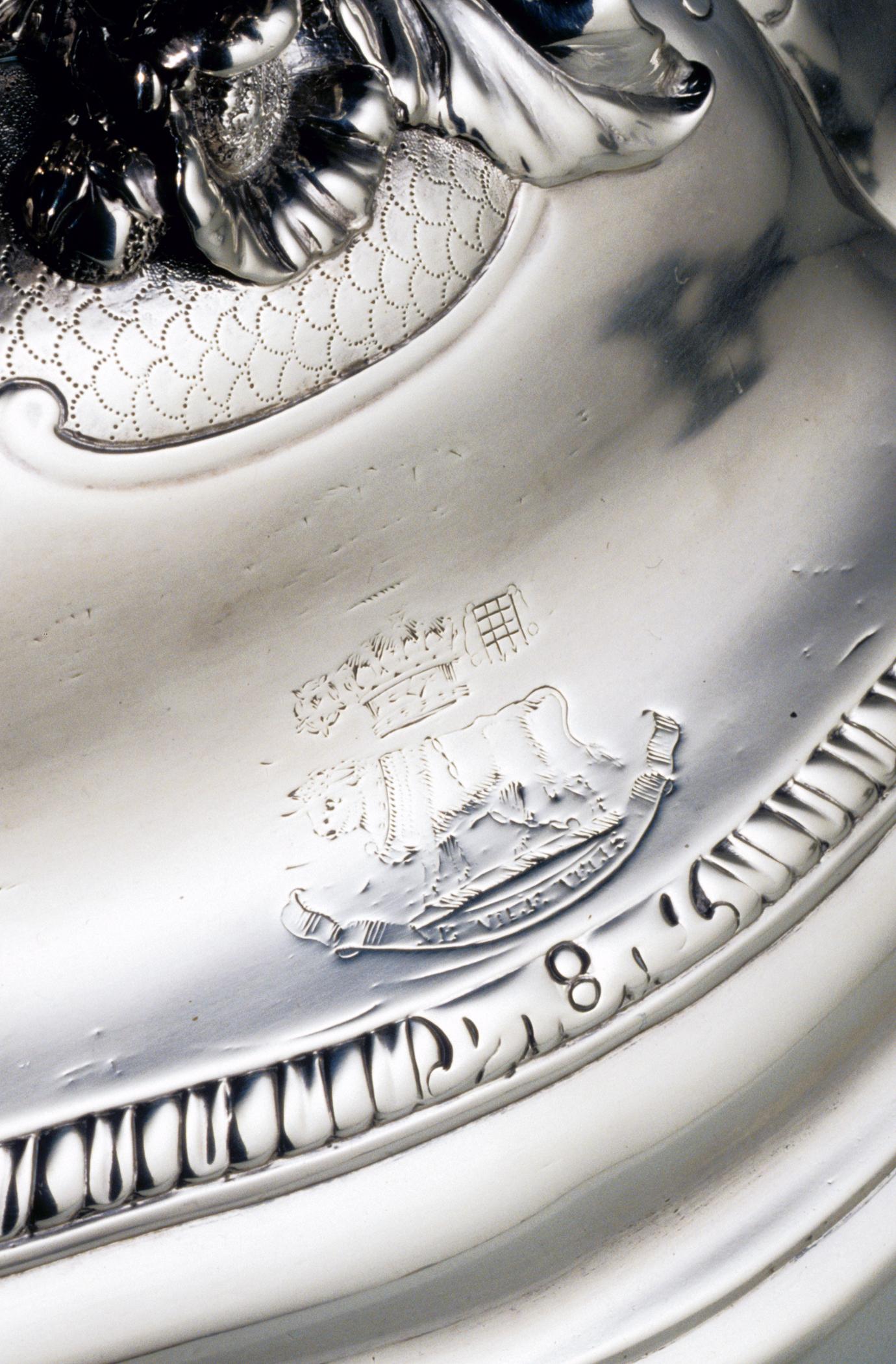 1996.0004.266.002 Tureen (detail 1)