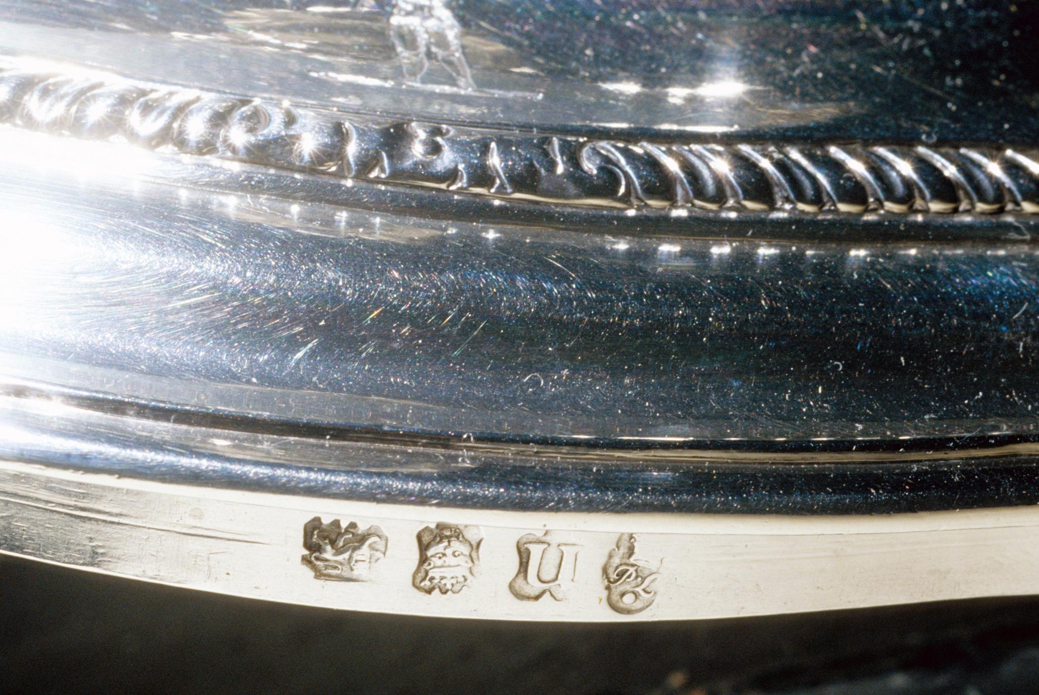 1996.0004.266.002 Tureen (detail 2)