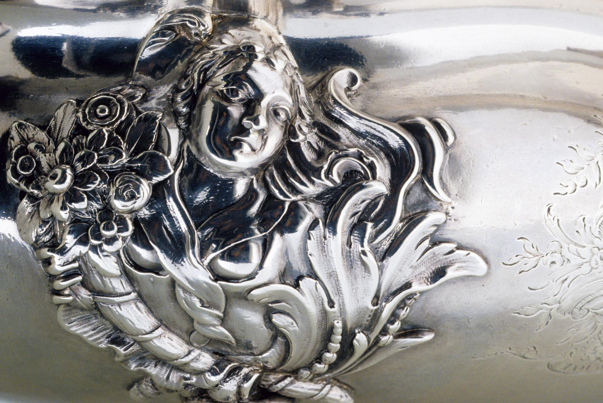 1996.0004.267 A, B Tureen (detail 4)