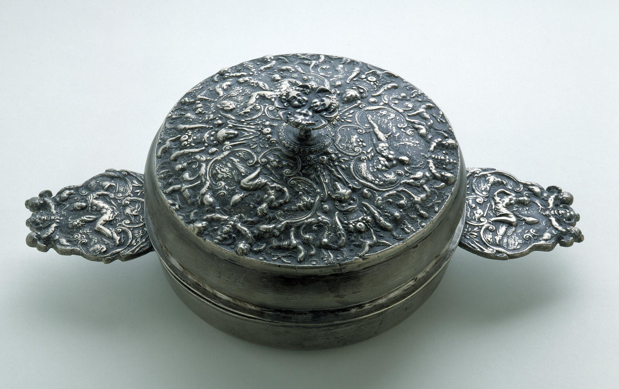 1996.0004.268 A, B Covered Bowl