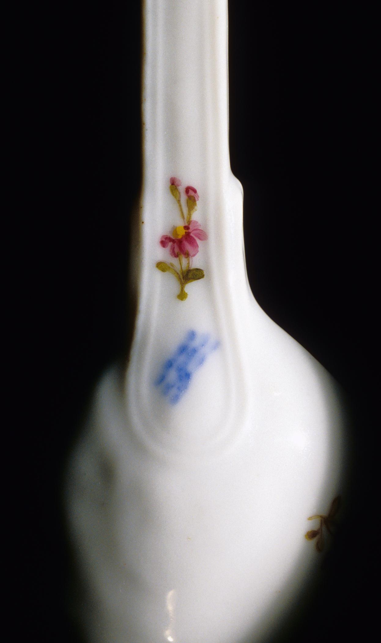 1996.0004.271.007 Spoon (detail)