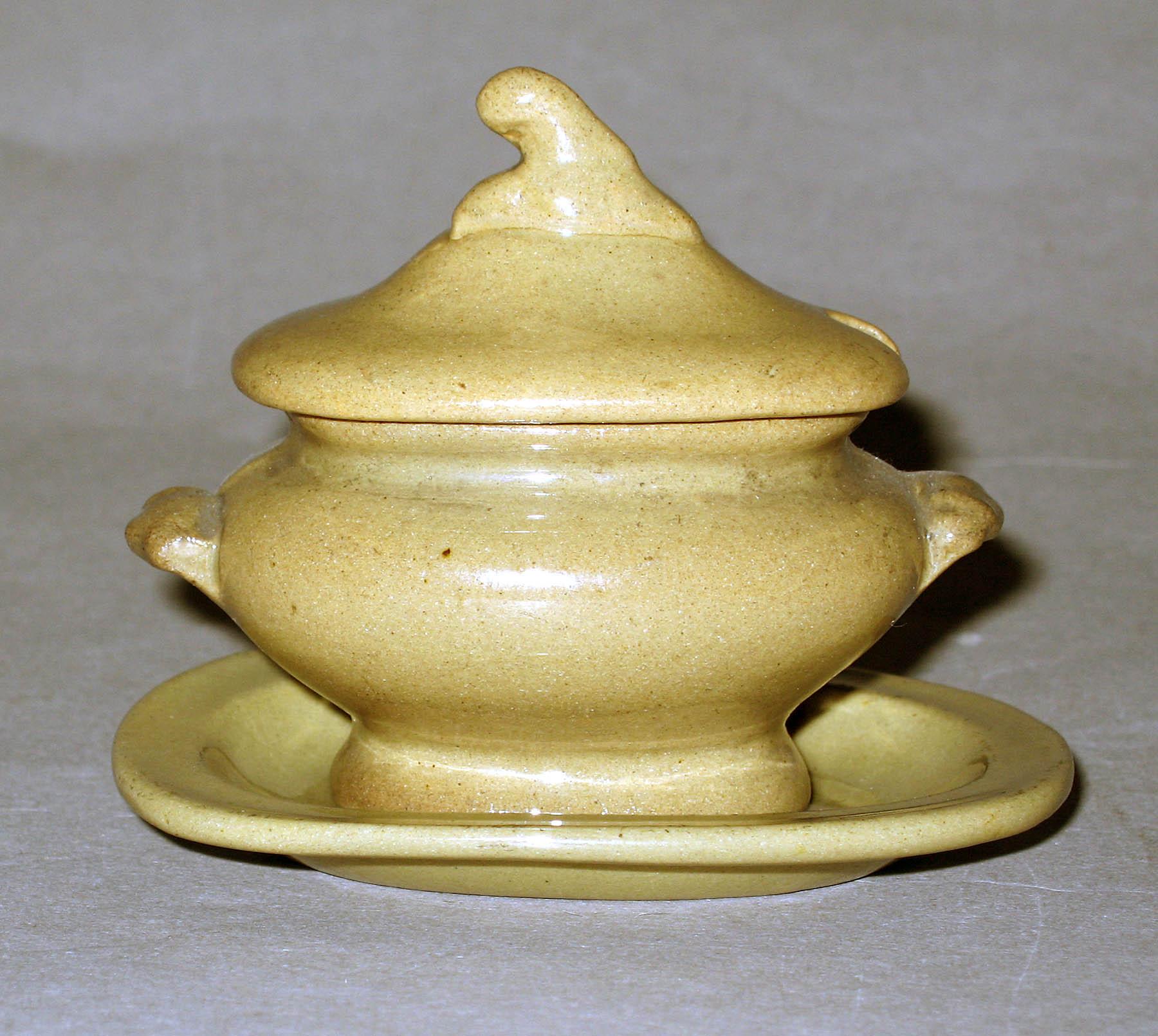 1996.0004.276.004 A- C Spode miniature tureen and stand