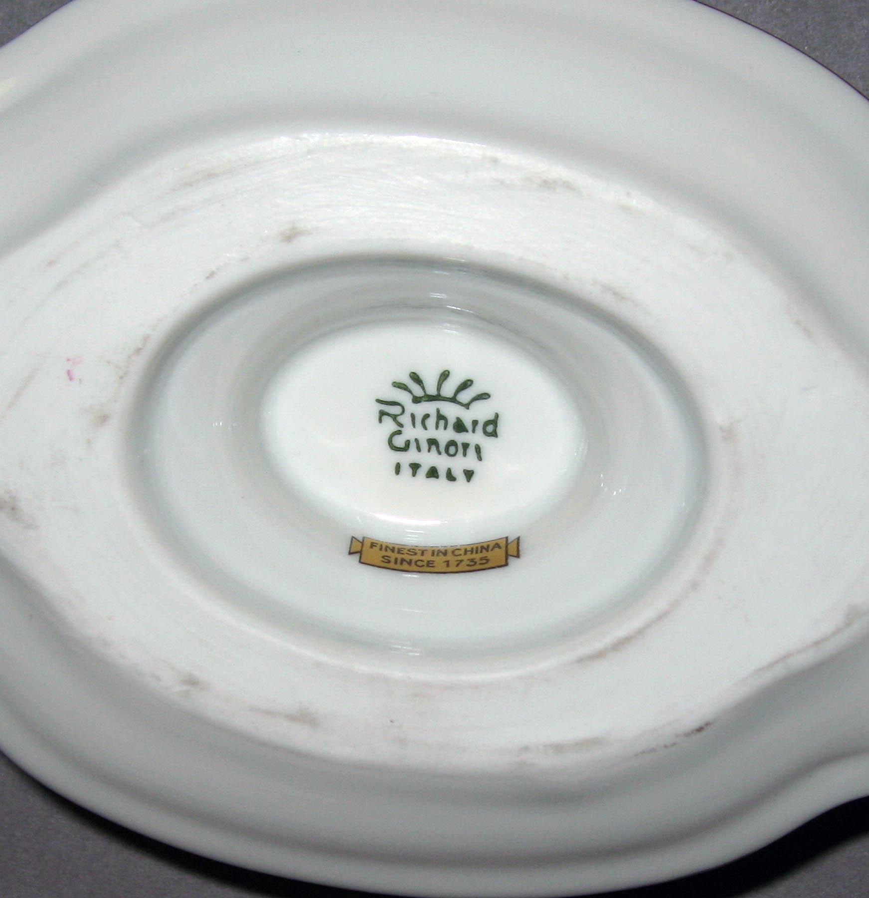 1996.0004.276.014 A, B Miniature Ginori porcelain tureen (underside)