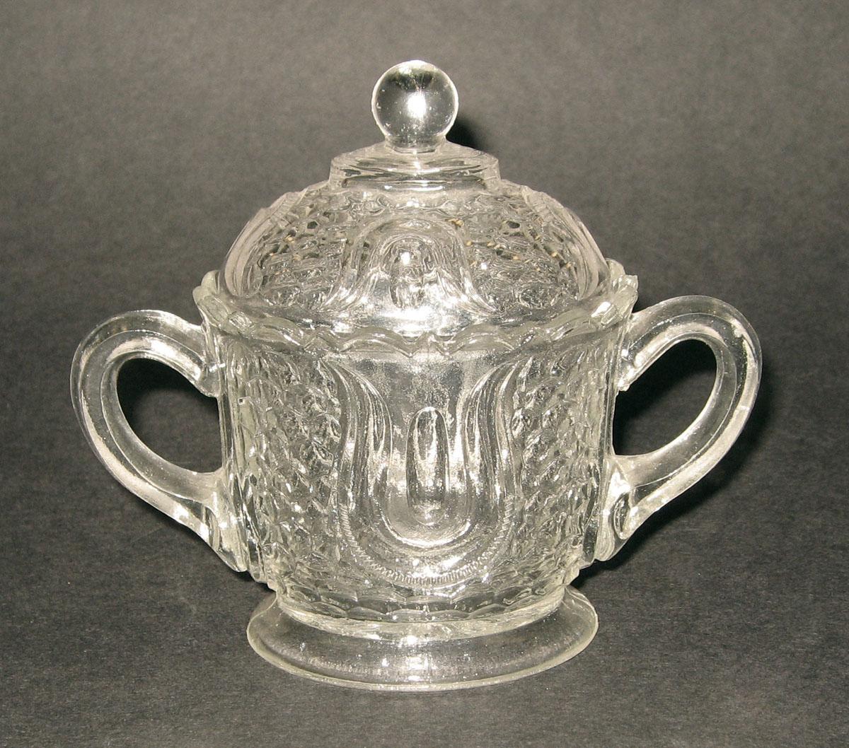 1996.0004.276.021 A, B Glass tureen