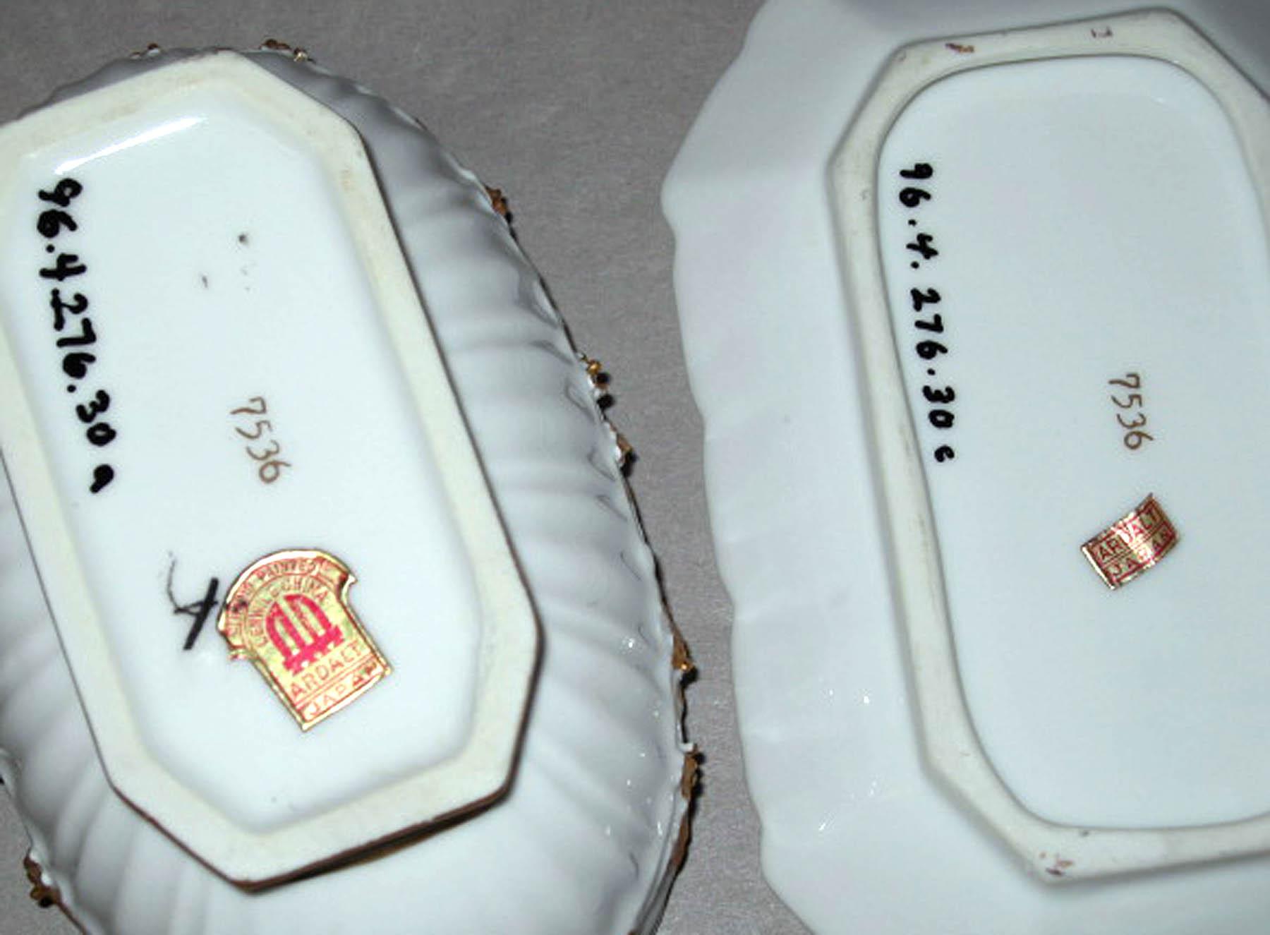 1996.0004.276.030 A, C Ardalt porcelain tureen and stand (undersides)