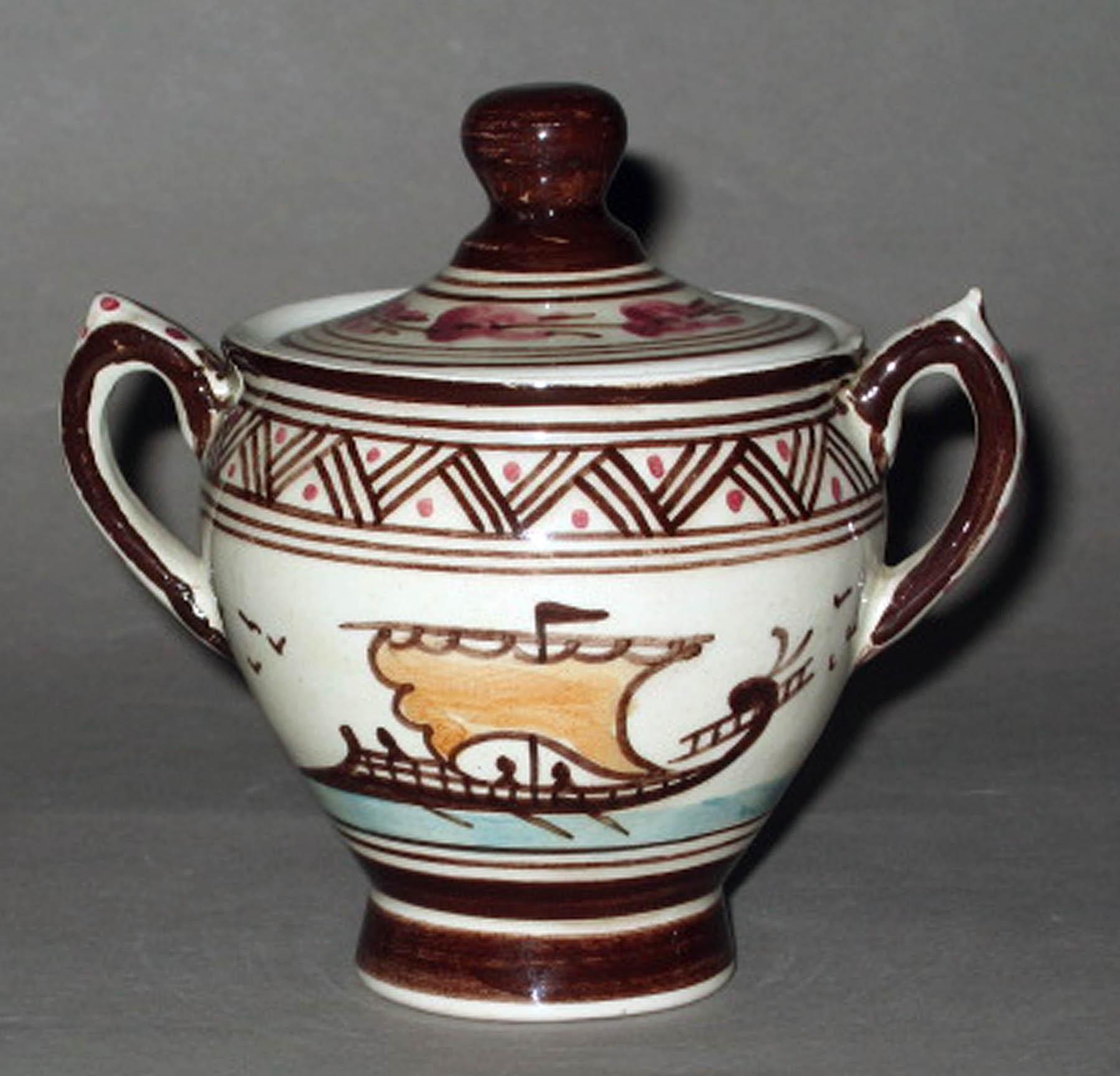 1996.0004.276.032 A, B Greek earthenware covered bowl