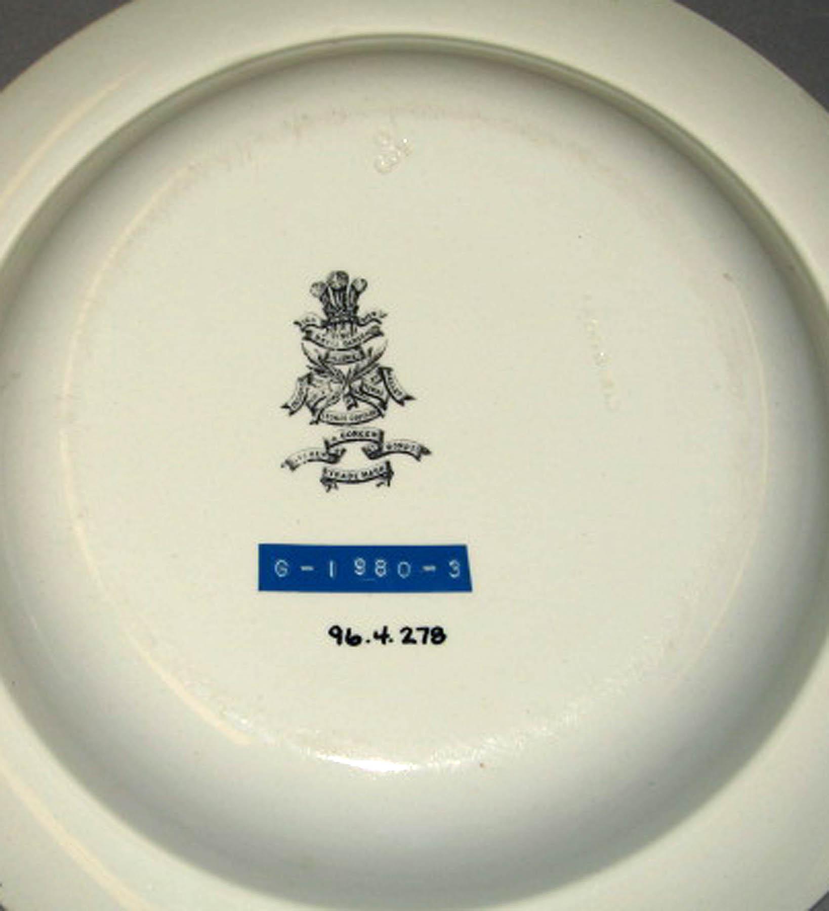 1996.0004.278 Wedgwood creamware soup plate (underside)