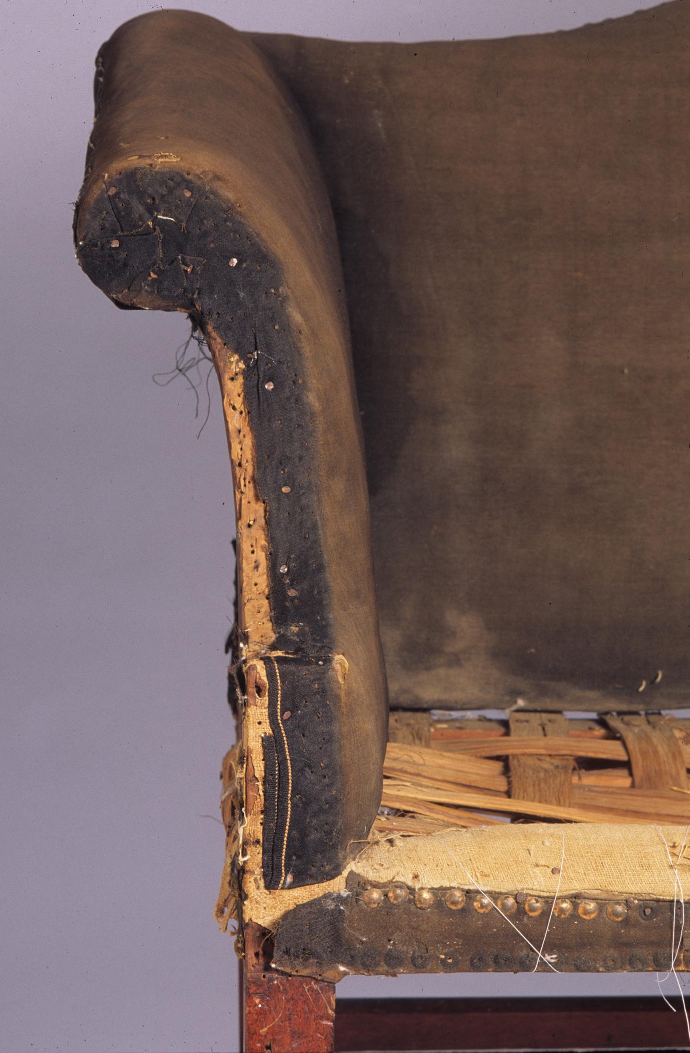 1996.0008 Sofa Detail 1