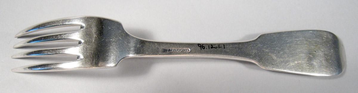 1996.0012.001.001 Silver Fork underside