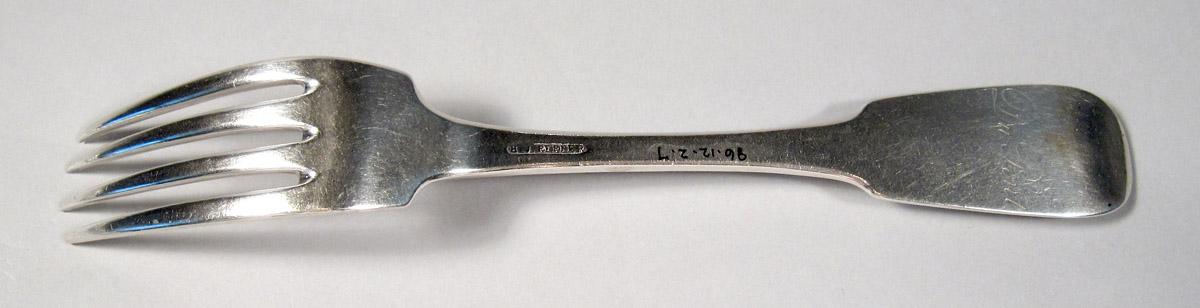 1996.0012.002.007 Silver Fork underside