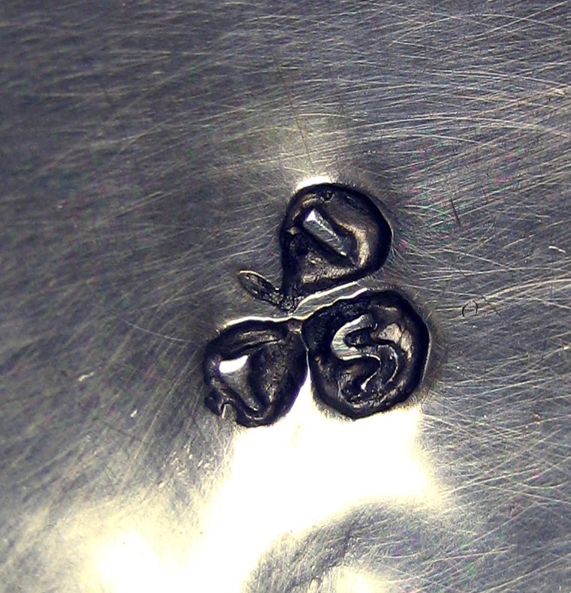 1996.0014.001 Silver Porringer mark