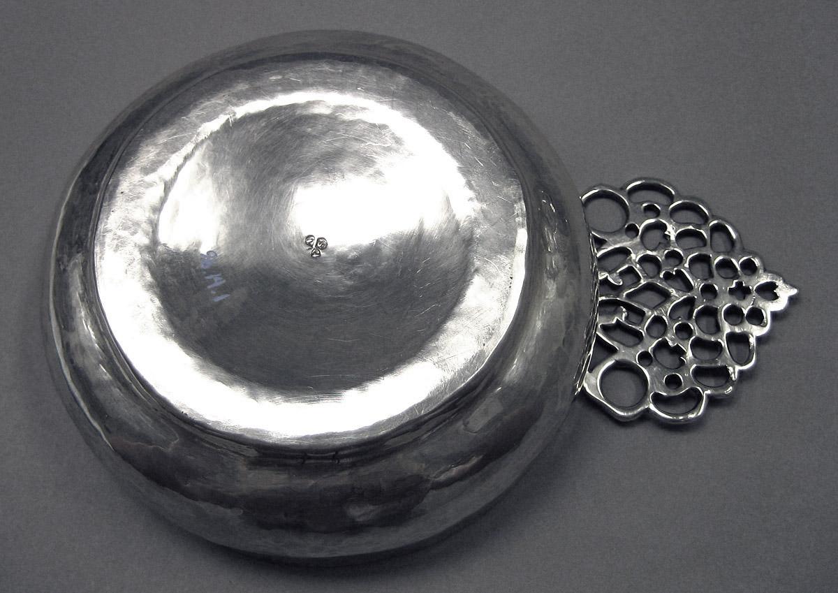 1996.0014.001 Silver Porringer underside