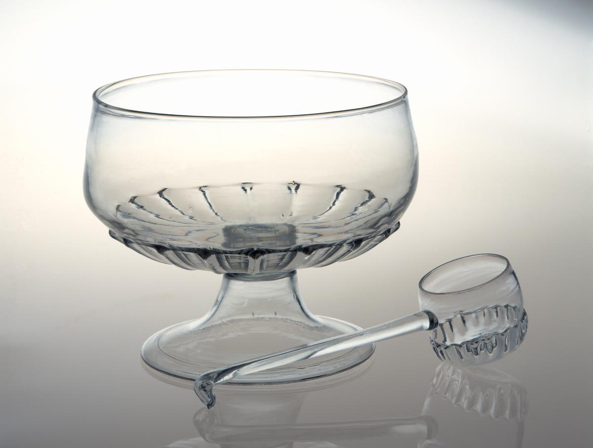 1996.0021.001 and .002 Glass Punch Bowl and Ladle