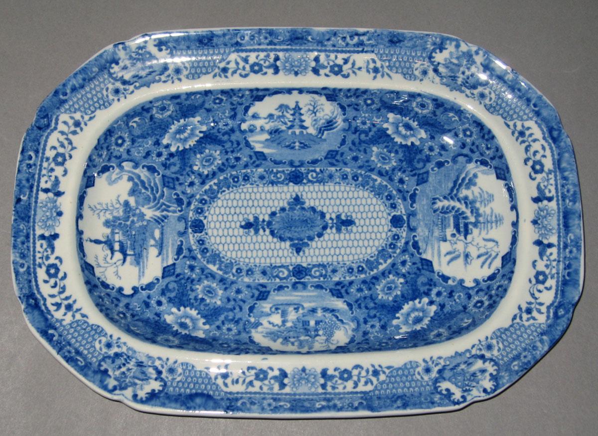 1996.0027.008.008 Pearlware dish