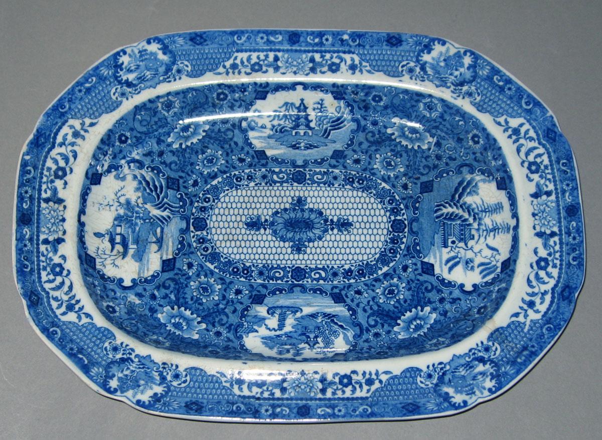 1996.0027.008.010 Pearlware dish