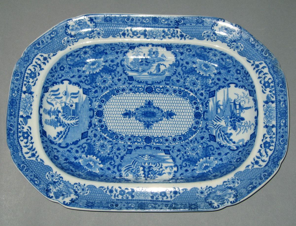 1996.0027.008.011 Pearlware dish