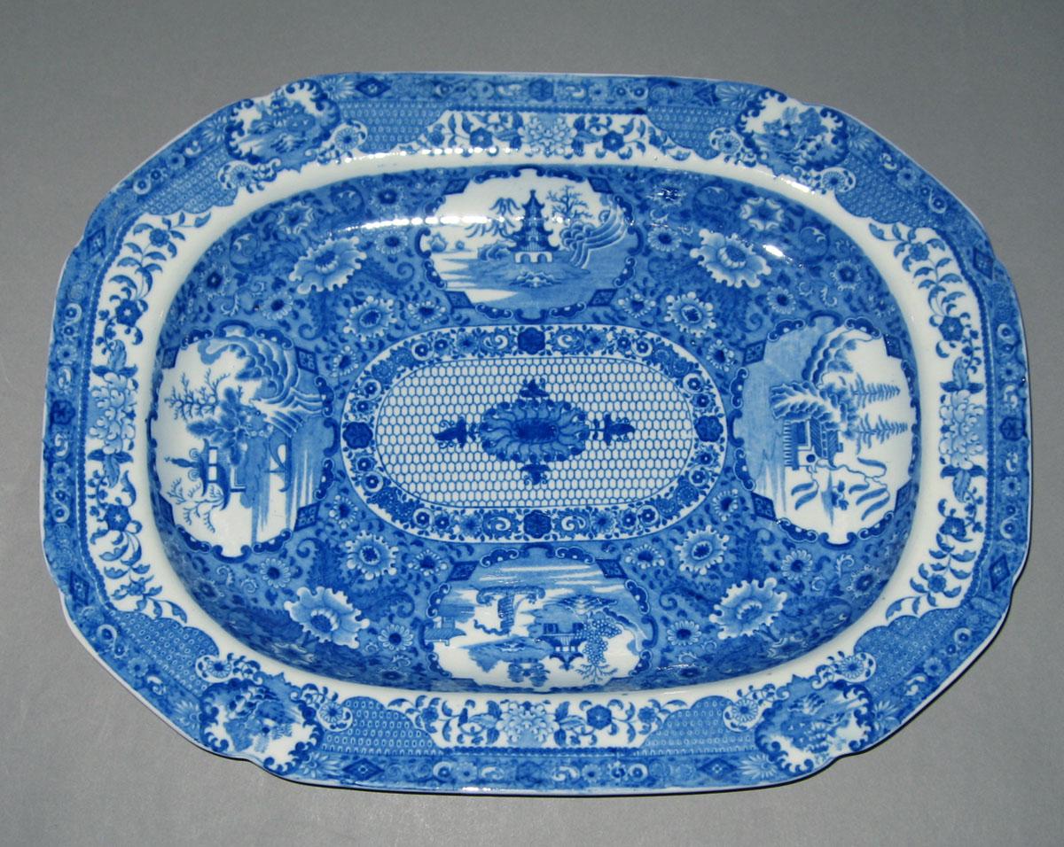 1996.0027.008.012 Pearlware dish