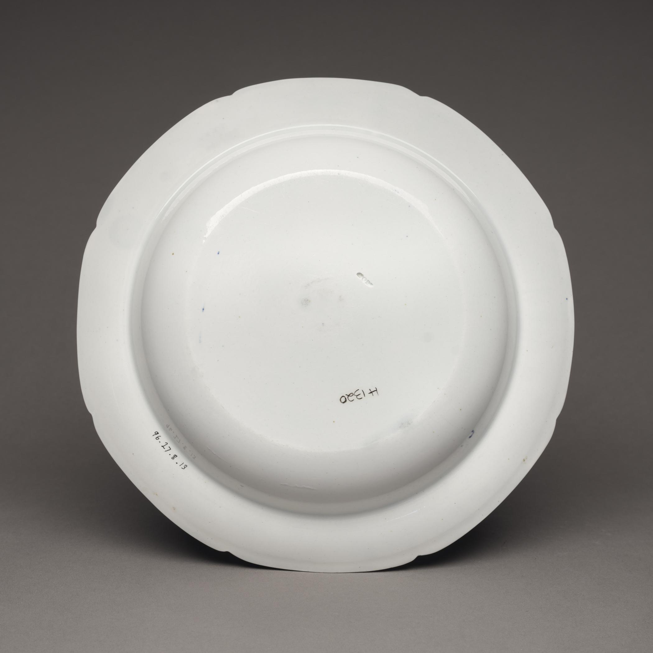 1996.0027.008.013 Plate or bowl, view 2