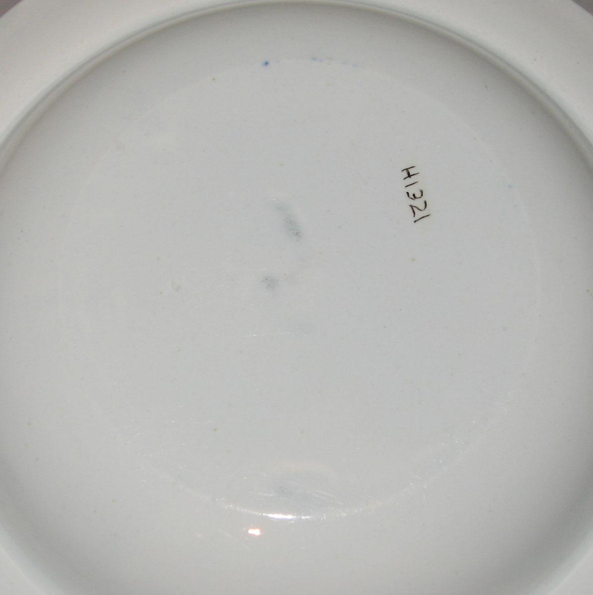 1996.0027.008.015 Pearlware plate (underside)