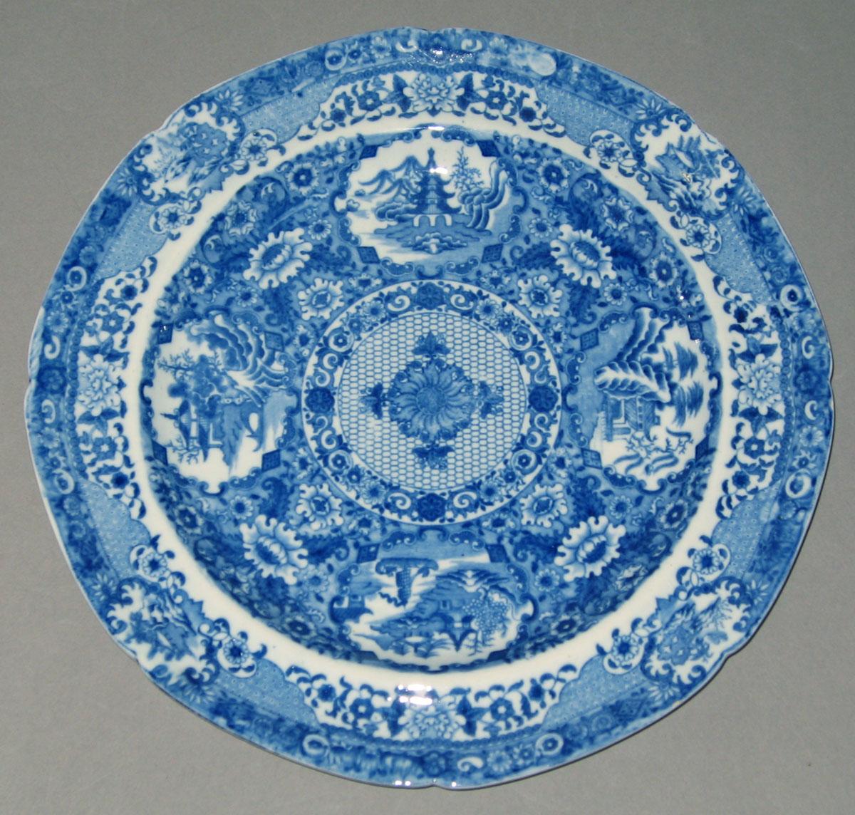 1996.0027.008.023 Pearlware plate