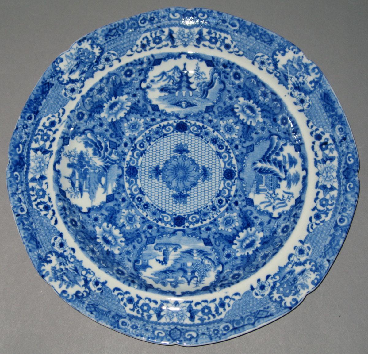 1996.0027.008.024 Pearlware plate
