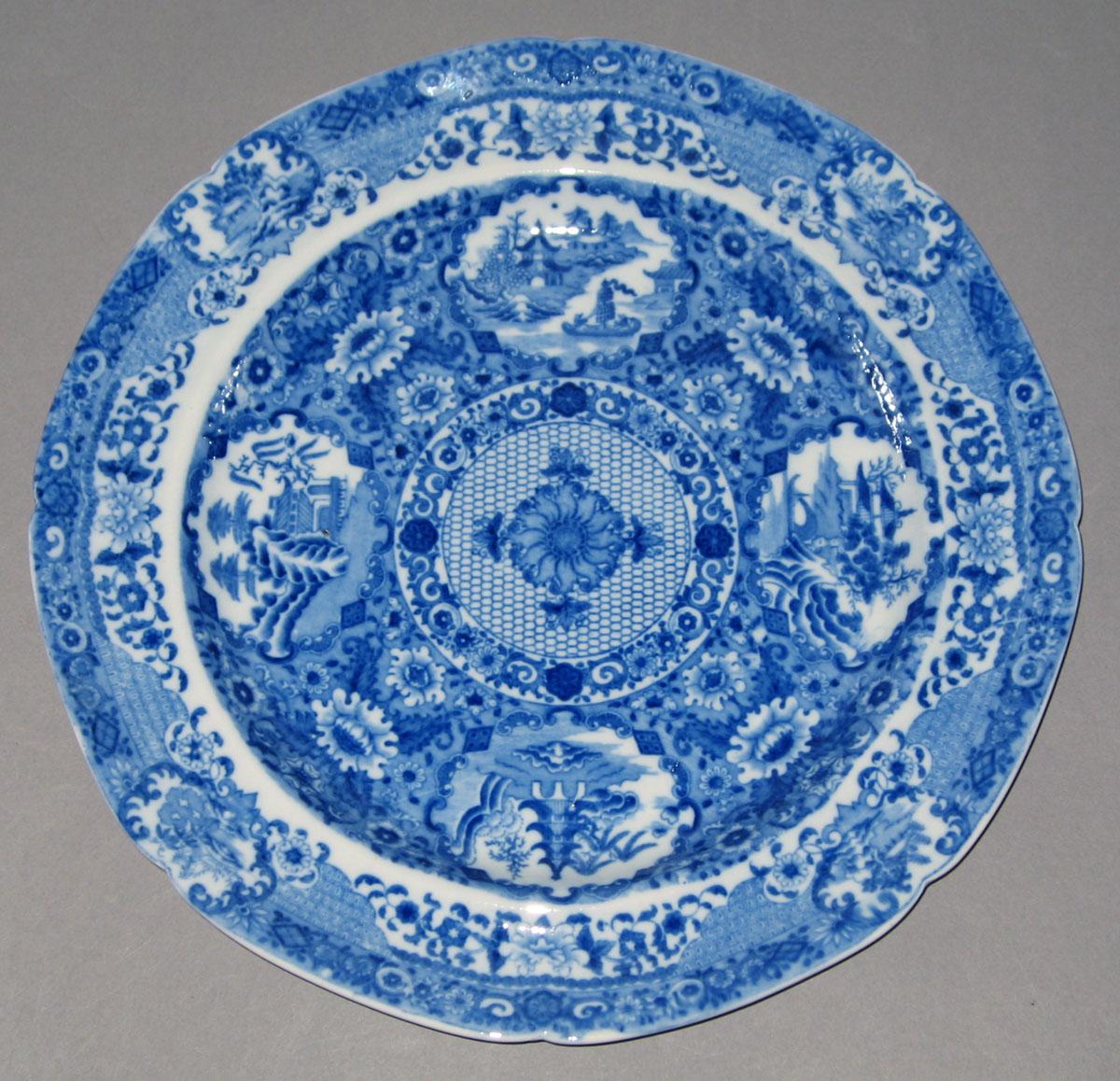1996.0027.008.025 Pearlware plate