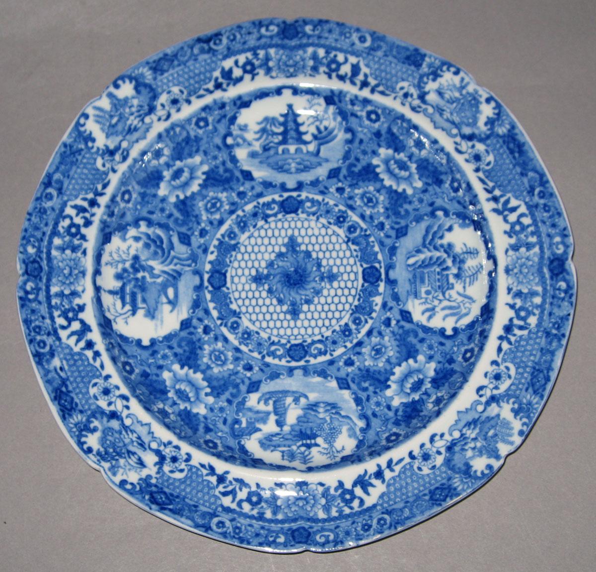 1996.0027.008.028 Pearlware plate