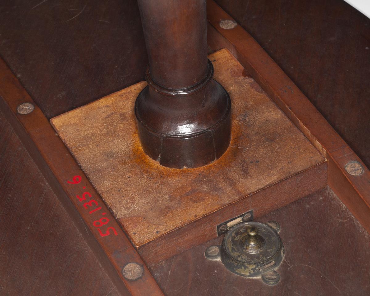 1958.0135.006 Candlestand (detail 3)