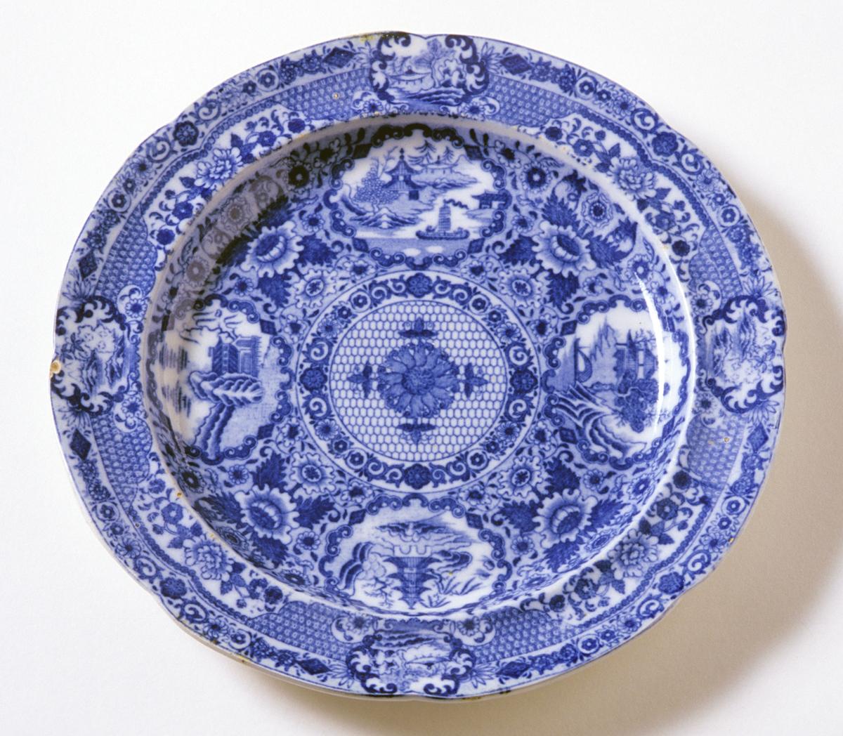 1996.0027.009.003 Pearlware plate