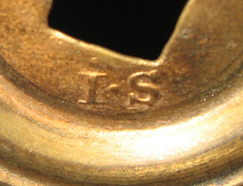 1996.0029 Drawer knob (mark)