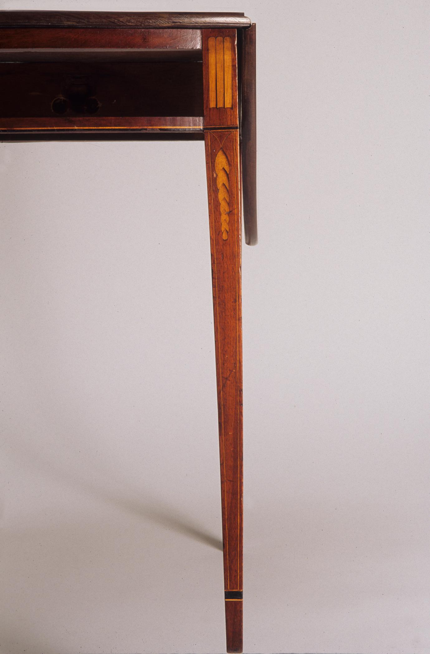 1996.0034 Table, Pembroke table detail 1