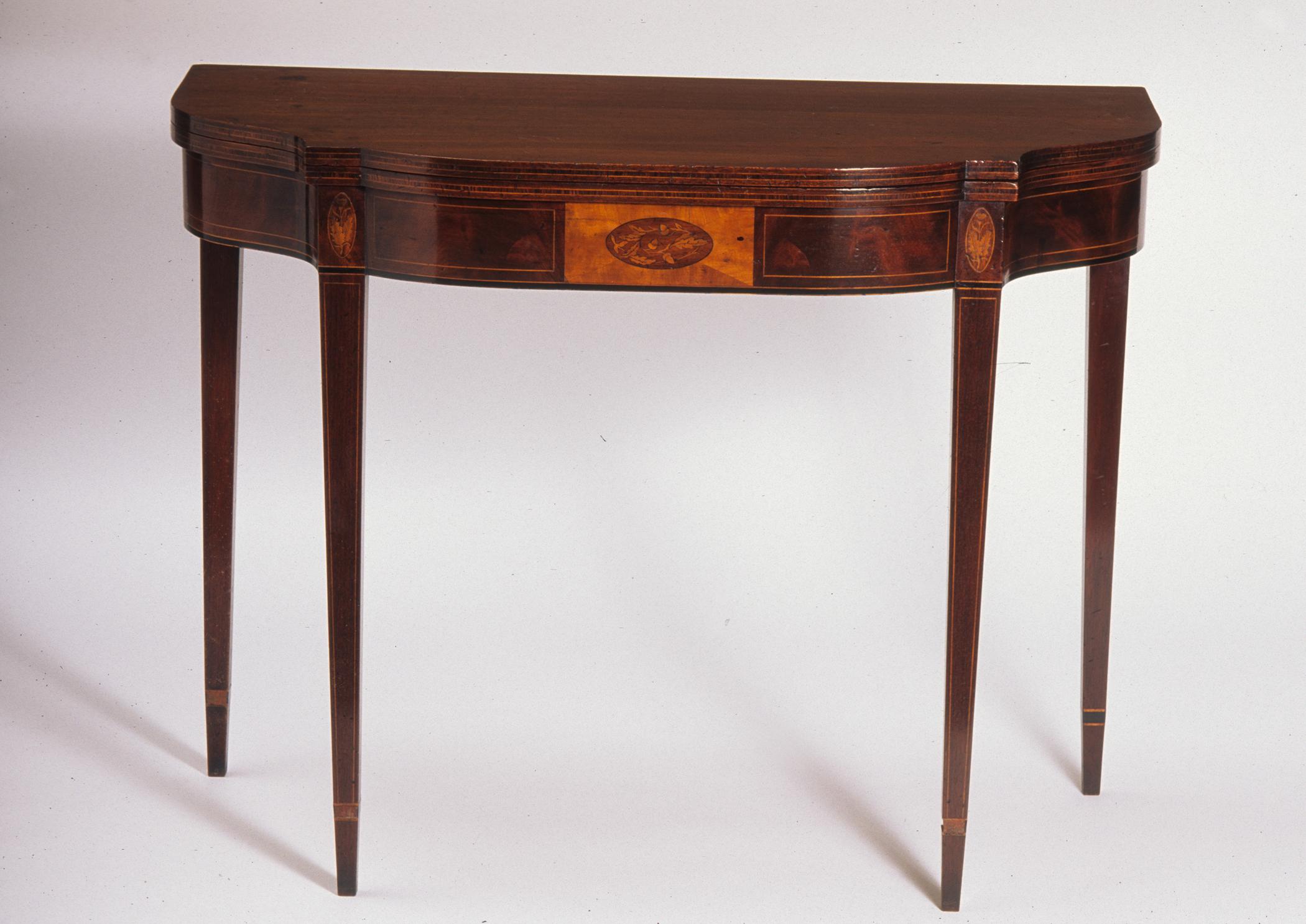 1996.0037.001 table/card table, view 1