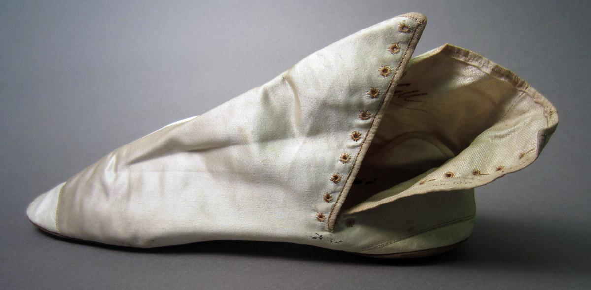 1997.0003.002 A Half boots, Side 2
