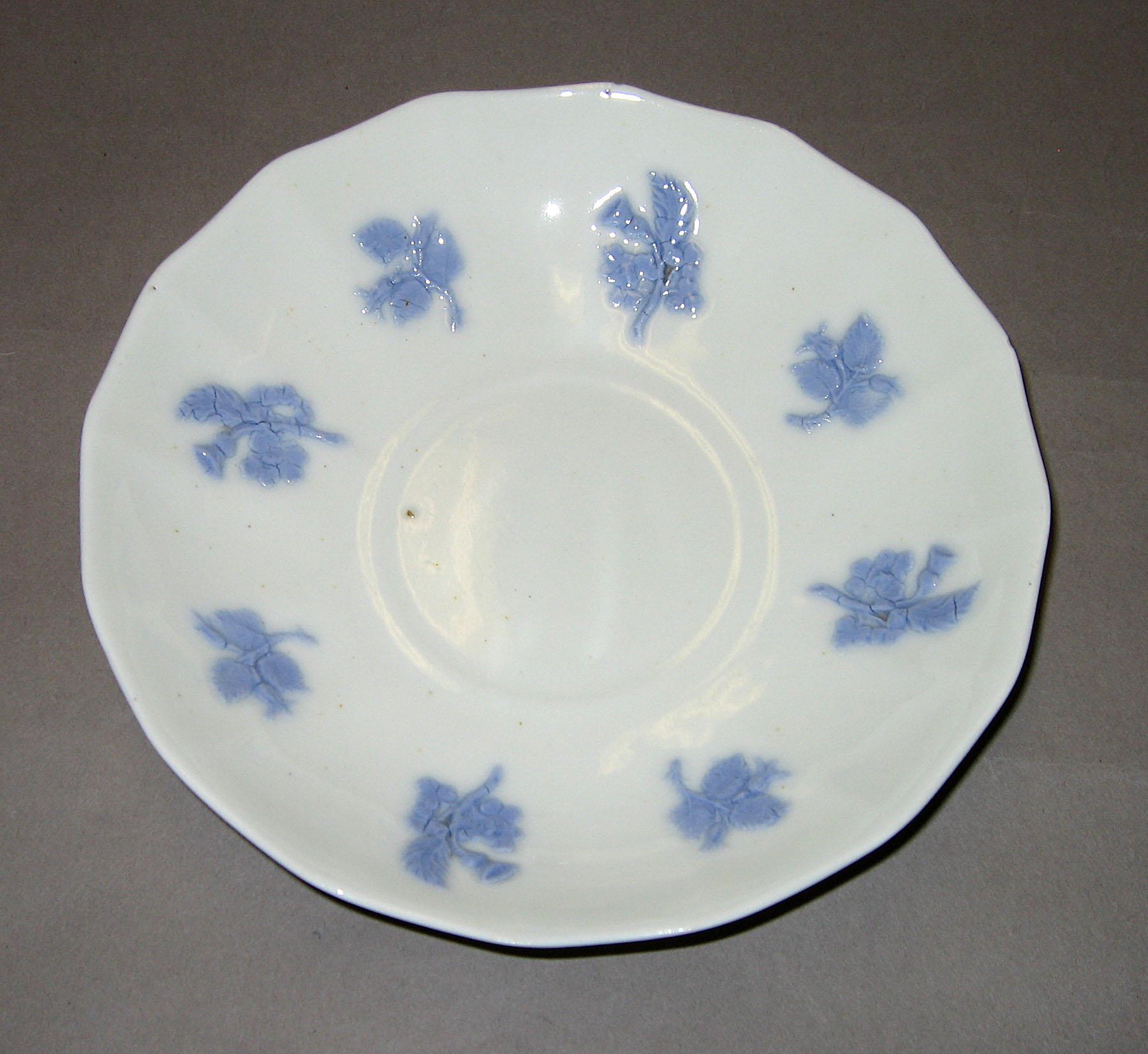 1997.0009.001.013 Saucer