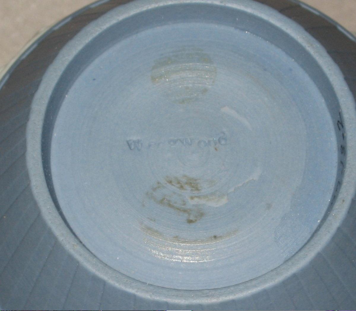 1997.0013.002 Stoneware teabowl (mark)